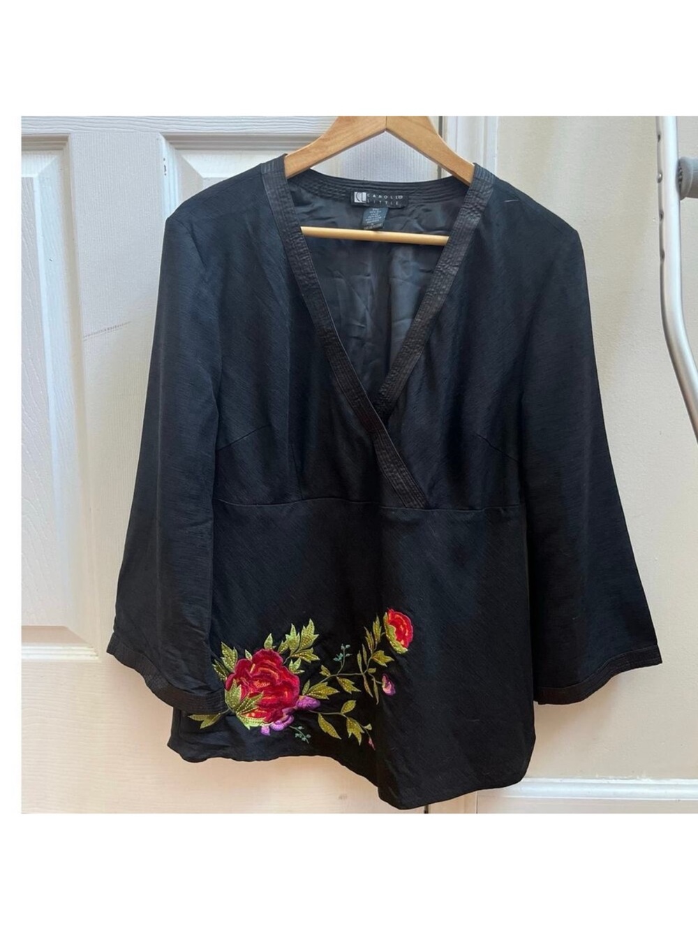 Carole Little Black Floral Embroidered Silk Shell Blouse XL (runs small)